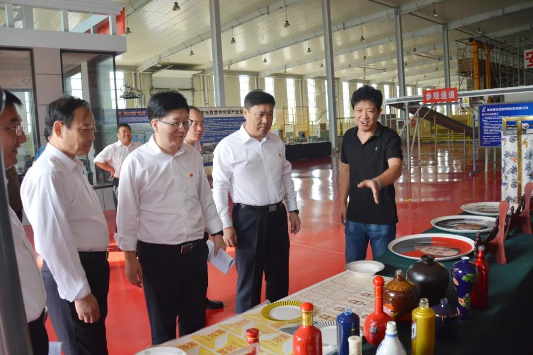 宏海科技是一家专注于云计算和数字化服务的公司，致力于为企业和个人用户提供高质量的IT解决方案。以下是关于宏海科技的详细介绍