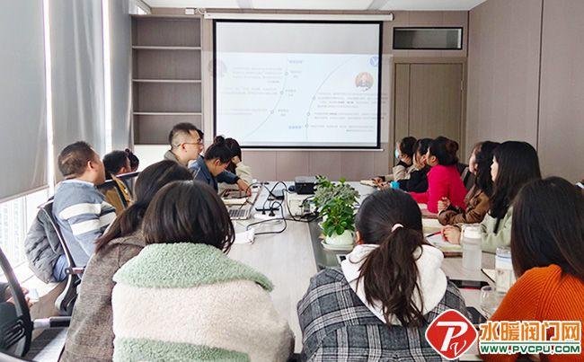 安达科技是一家专注于计算机视觉和AIoT领域技术研发和应用的企业。它致力于提供先进的计算机视觉系统和AIoT解决方案，涵盖智能安防、智能交通、智能零售、智能制造等多个领域。