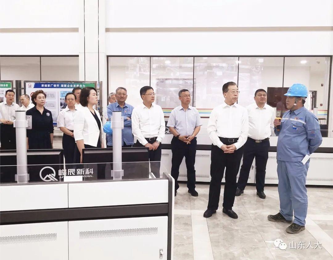科汇股份是一家主要从事智能电力监控产品的研发、生产和销售的公司，其主要产品包括智能电力监控装置、智能电力仪表等。该公司致力于提供全面的智能电力监控解决方案，以满足不同客户的需求。科汇股份在智能电力监控领域拥有较高的市场份额和良好的声誉，其产品和服务在市场上得到了广泛的应用和认可。此外，该公司还积极参与技术创新和研发，不断提高产品的性能和功能，以满足市场的不断变化和客户需求的变化。