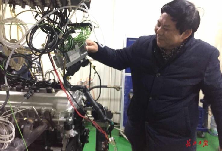 菱电电控是一家从事汽车电控制件和系统产品的研发、生产和销售的公司。其主要产品包括汽车发动机电子控制单元（ECU）、车载智能系统、汽车传感器等。该公司致力于为客户提供高质量的产品和专业的技术支持，在汽车行业中拥有一定的市场份额和竞争力。此外，菱电电控还注重技术创新和研发投入，不断提高产品质量和技术水平，以适应汽车行业的快速发展和变化。