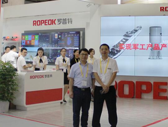 罗普特（ROBOT）是一个涉及工业自动化领域的品牌或公司名称，具体含义可能因不同的语境或背景而有所不同。它可能与机器人技术、自动化控制、智能制造等相关领域有关。然而，由于没有更具体的上下文信息，无法准确解释其含义或背后的具体业务。