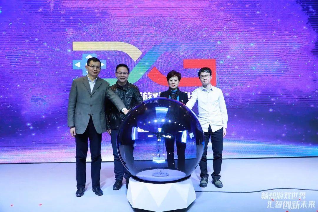 汇成股份是一家主要从事电子元器件的制造和销售的公司。以下是关于该公司的详细信息