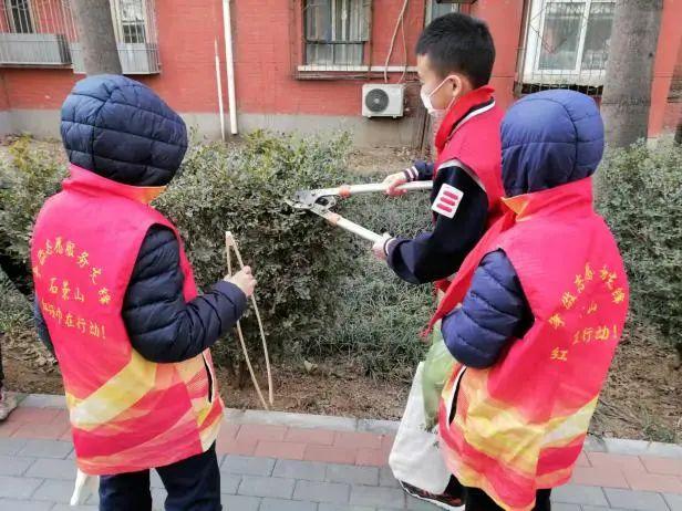 京源环保是一家致力于环保技术研发和应用的公司，其主要业务领域包括工业水处理、市政水处理、固废处理与资源化以及危废处理等方面。以下是关于京源环保的详细介绍