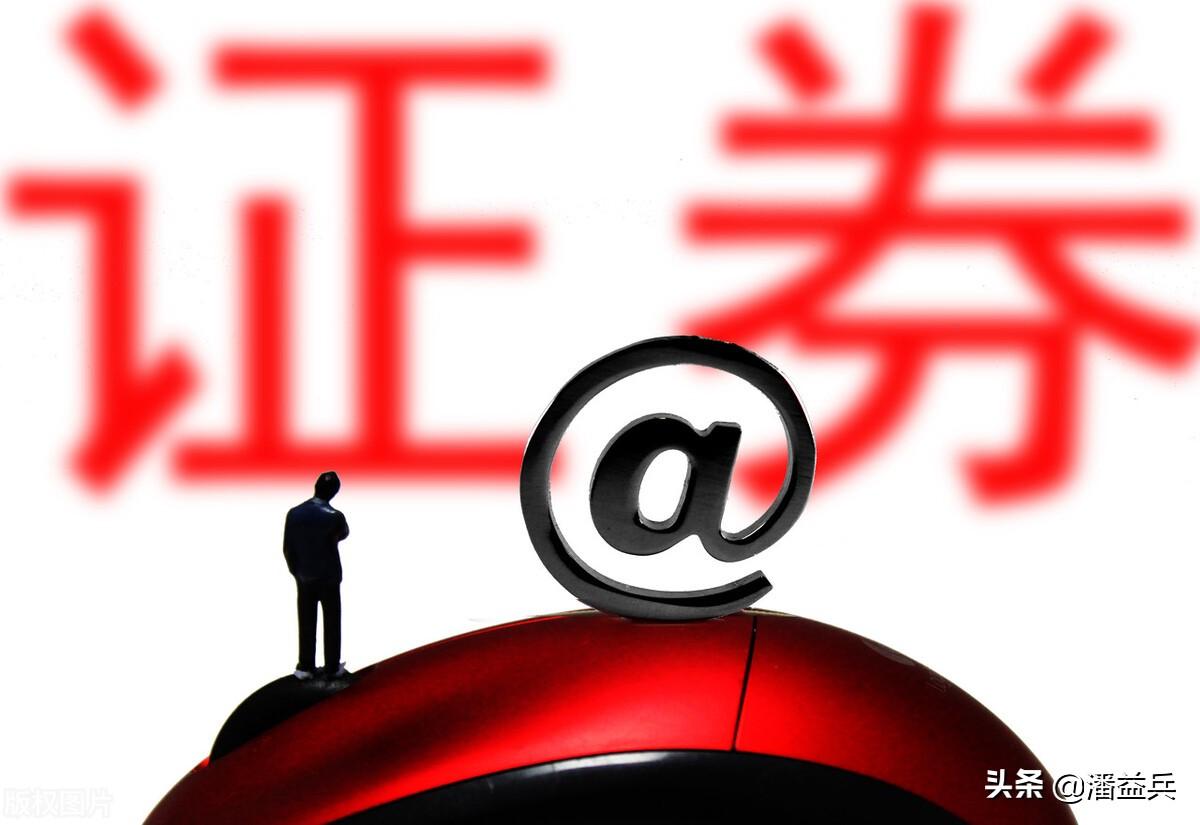 华依科技是一家专注于汽车智能装备和新能源汽车零部件的研发、生产和销售的公司。其主要产品包括汽车智能座舱零部件、汽车智能网联零部件等。该公司致力于为客户提供高质量的产品和服务，在汽车行业中拥有一定的市场份额和竞争力。