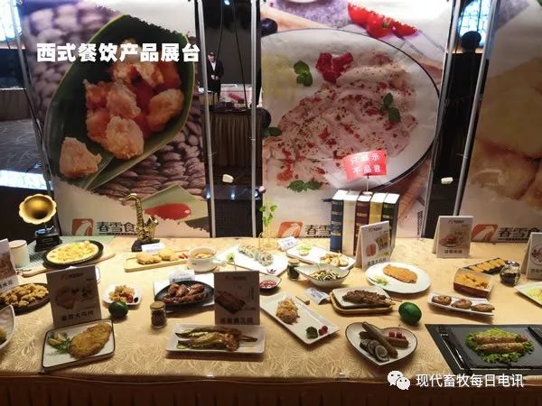 春雪食品是一家成立于上世纪九十年代的企业，专注于肉食品行业的经营与发展。该公司总部位于山东省临沂市河东区凤凰岭街道驻地，致力于成为一家集种禽繁育、养殖、屠宰、肉制品深加工、饲料生产以及食品冷链配送于一体的综合性企业。其主要产品包括速冻调理肉制品、生鲜鸡肉产品等。该公司还拥有强大的研发能力，不断推出新的产品，以满足市场的需求。