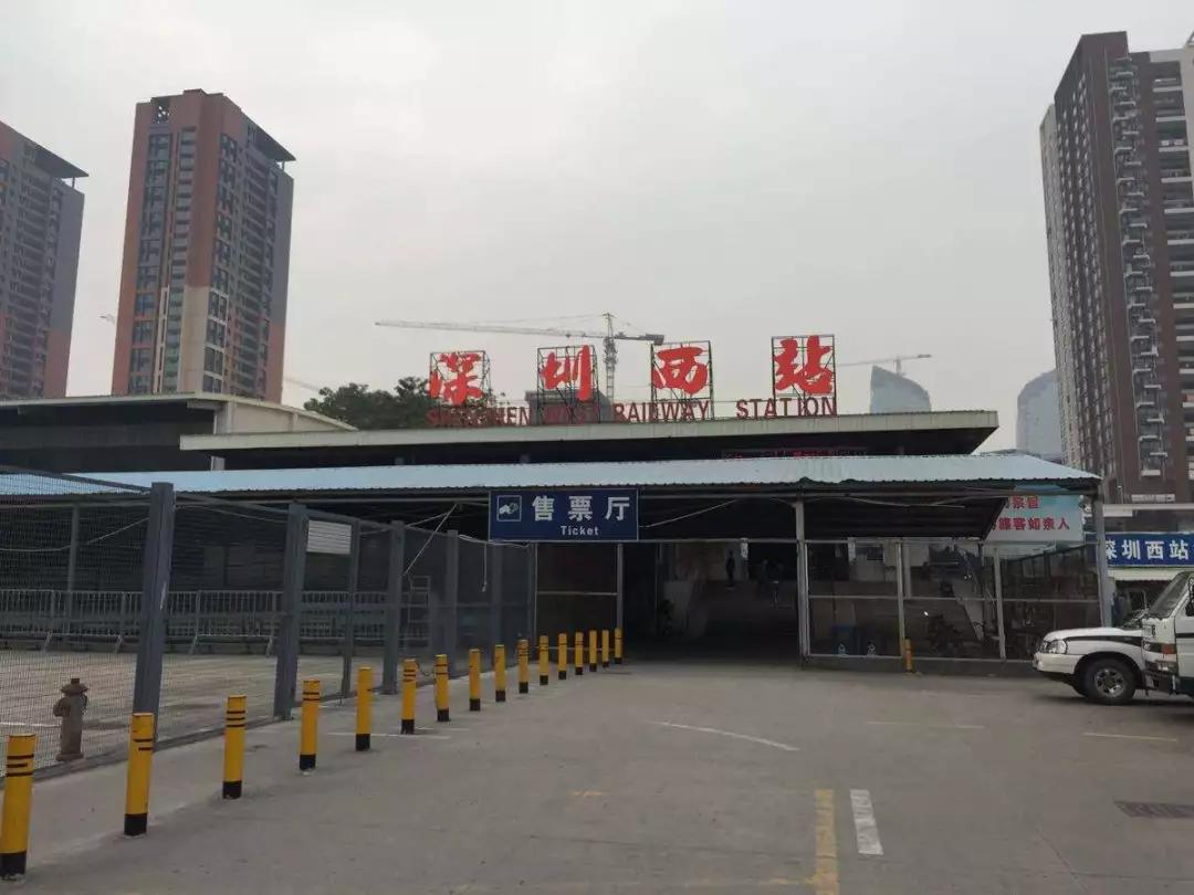 吉华集团是一家主要从事精细化工产品的研发、生产和销售的公司。该集团总部位于浙江省，成立于上世纪七十年代，已有多年的发展历史。其主要产品包括纺织化学品、造纸化学品等，广泛应用于纺织印染、造纸等领域。吉华集团在国内外市场上都拥有一定的知名度和影响力。