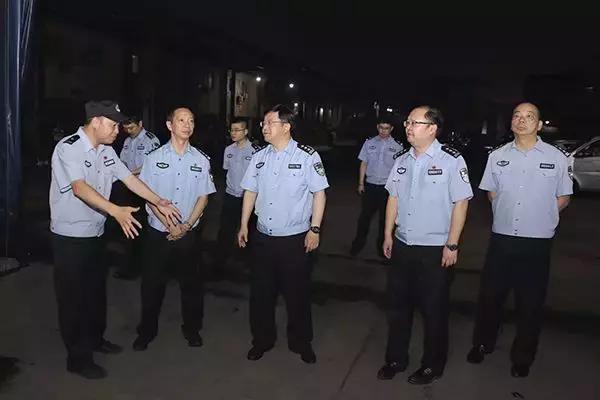 东尼电子是一家专注于研发、生产和销售电子线材的企业。其主要产品包括耳机线、数据线等各类电子线材。东尼电子注重技术研发和品质控制，致力于为客户提供高品质的产品和服务。此外，东尼电子也积极探索新的市场和技术领域，不断拓展其业务范围。