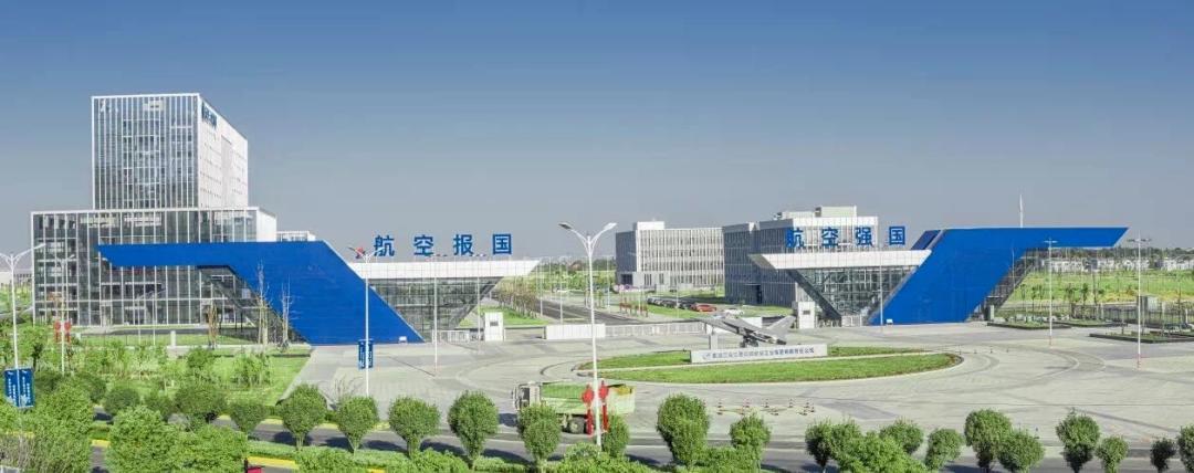 济民健康管理是一个致力于健康管理的品牌，其宗旨是帮助人们实现健康生活的目标。它提供一系列的健康产品和服务，包括健康咨询、健康检查、健康评估、健康计划、健康饮食和运动计划等。该品牌注重个性化的健康管理方案，根据每个人的身体状况和需求来制定相应的计划，帮助人们改善生活方式和习惯，预防疾病的发生，提高生活质量。