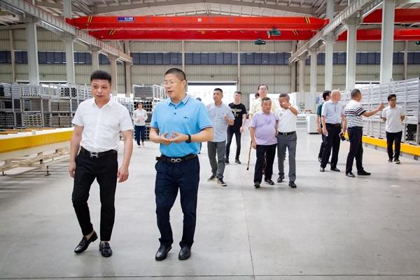 中国铝业集团有限公司是中国最大的氧化铝生产商和全球第二大氧化铝生产商。以下是关于该公司的详细信息