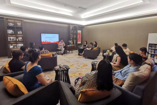 长沙银行是一家地方性商业银行，总行位于湖南省长沙市。该银行在湖南省内以及全国范围内都有广泛的分支机构，为客户提供各种银行业务和服务。以下是关于长沙银行的一些基本信息和主要业务