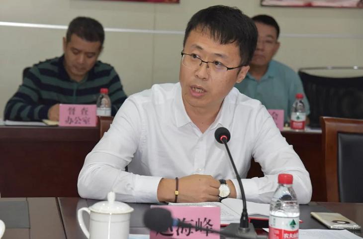 海南橡胶，即中国海南橡胶集团有限公司，成立于上世纪五十年代初，是中国最大的天然橡胶生产供应商之一。该公司集橡胶种植、加工、销售和科研为一体，拥有完善的产业链和强大的技术创新能力。海南橡胶在国内外市场上享有较高的声誉和影响力。以下是关于海南橡胶的一些详细介绍