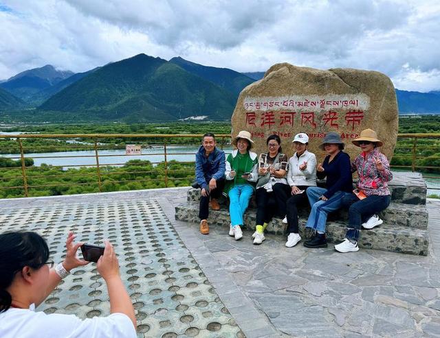 西藏旅游指南，神秘壮丽的目的地与独特文化体验
