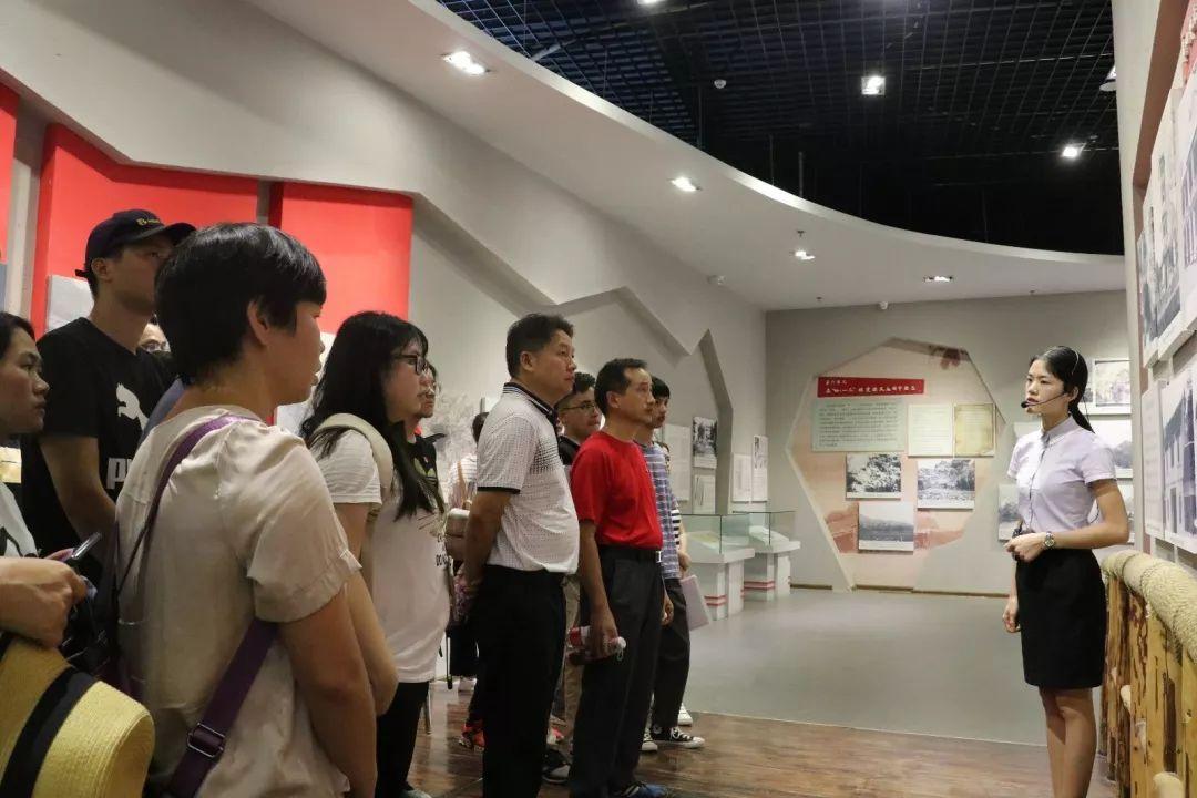 中华企业股份有限公司，金融与房地产领域的多元化服务领导者