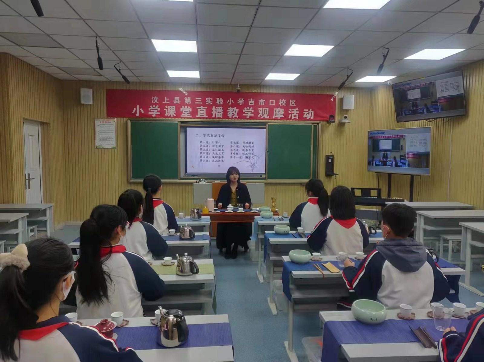 国新文化是指在中国特色社会主义新时代背景下形成的一种新型文化形态和文化理念。其核心是以人民为中心，强调文化创新和文化自信，注重传承中华优秀传统文化的同时，积极吸收世界优秀文化成果，推动文化事业和文化产业的繁荣发展。