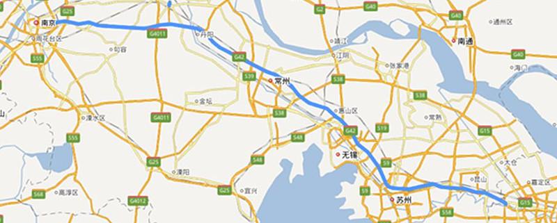 宁沪高速（也称为沪宁高速公路），是中国江苏省南京市至上海市的一条高速公路，全长约314公里。它连接了中国华东地区重要的经济和文化中心南京和上海，是长三角地区重要的交通干线之一。该高速公路于1996年开始建设，经过多年的扩建和改造，目前已经成为一条现代化的高速公路，具有多条车道和完善的交通设施。宁沪高速对于促进长三角地区的经济和社会发展起到了重要的作用。