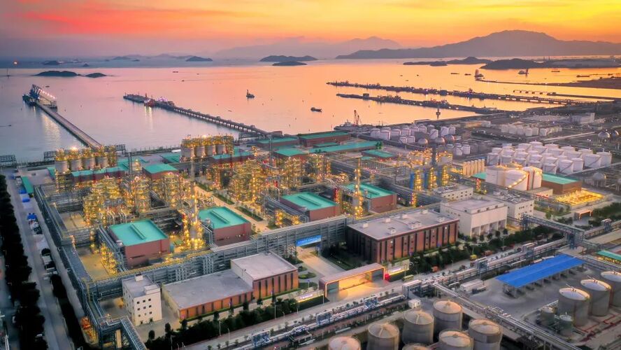 恒力石化，炼油、石化及新能源领域的综合性企业介绍