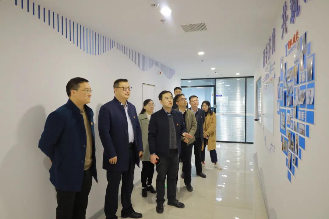 国投资本是一家在中国国内具有影响力的综合性金融控股公司。其前身是中国投资集团财务有限公司，成立于上世纪八十年代。经过多年的发展，国投资本已经在金融领域拥有广泛的业务布局和深厚的行业经验。其主要业务包括证券业务、信托业务、基金业务等，并在这些领域取得了显著的业绩和市场份额。此外，国投资本还积极参与股权投资、资产管理等领域，为企业提供全方位的金融服务。