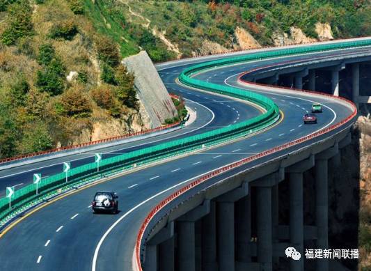 福建高速公路系统的发展与经济发展支撑力探究
