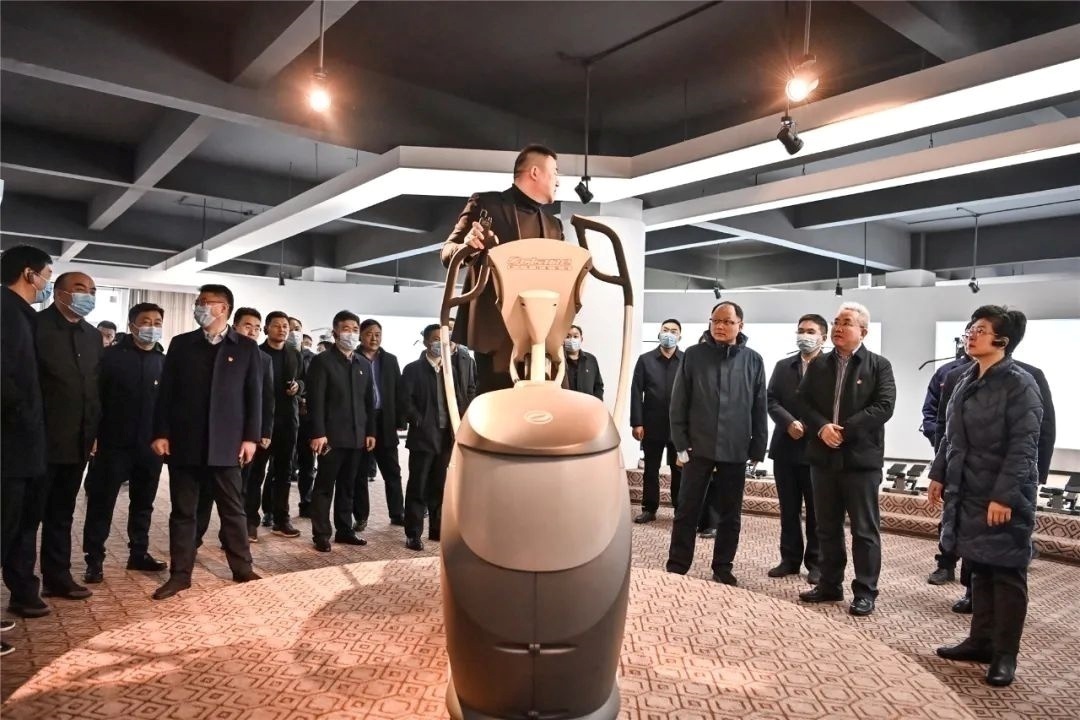 康力源是一家主要从事体育器材生产和销售的公司，致力于运动控制技术的研发与应用。以下是关于康力源的一些详细信息