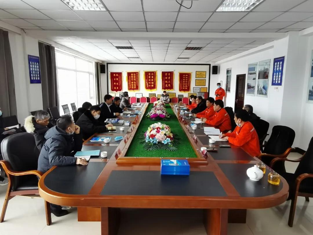 德迈仕是一家从事精密零部件的研发和制造的公司，总部位于中国广东省东莞市。该公司成立于2003年，经过多年的发展，已经在汽车、电子、新能源等领域积累了丰富的经验。其主要产品包括精密注塑零部件、精密模具、精密五金件等。德迈仕注重技术研发和品质控制，拥有先进的生产设备和技术团队，致力于为客户提供高质量的产品和服务。此外，德迈仕还注重企业文化建设和社会责任，积极参与公益事业，为社会做出贡献。