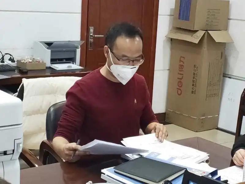 中红医疗是一家专注于医疗行业的公司，主要涉及医疗投资、医院管理、医疗服务等领域。关于公司的具体信息，如业务范围、公司规模、发展历程等，我无法提供准确的答案。