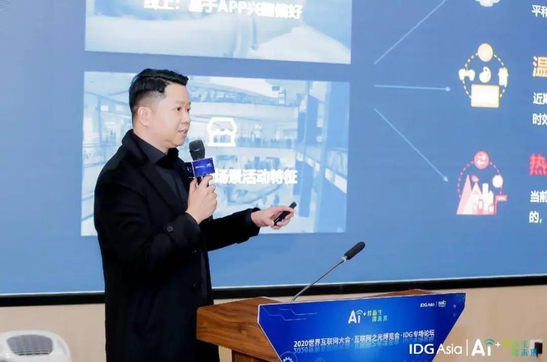 每日互动是一种常用于社交媒体、在线平台或应用程序中的术语，通常指的是与网站或应用的用户进行互动的行为或功能。这些互动可以是多种形式，如评论、点赞、分享、私信等。对于网站或应用来说，鼓励用户进行每日互动是非常重要的，因为这有助于增强用户的参与感，提高用户粘性，从而增加用户留存和转化率。