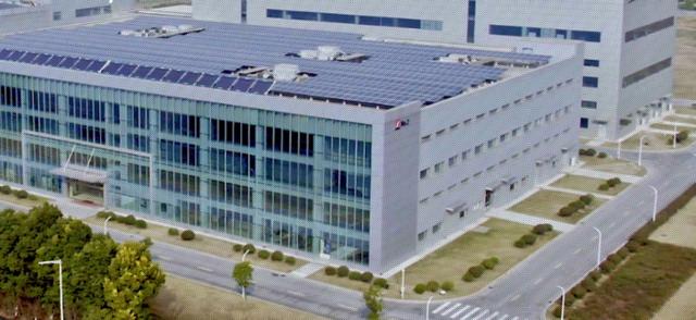 新诺威是一家主要从事医药健康产业的上市公司，其产品和服务涵盖了化学原料药、化学制剂、中成药等多个领域。以下是关于新诺威的一些详细信息
