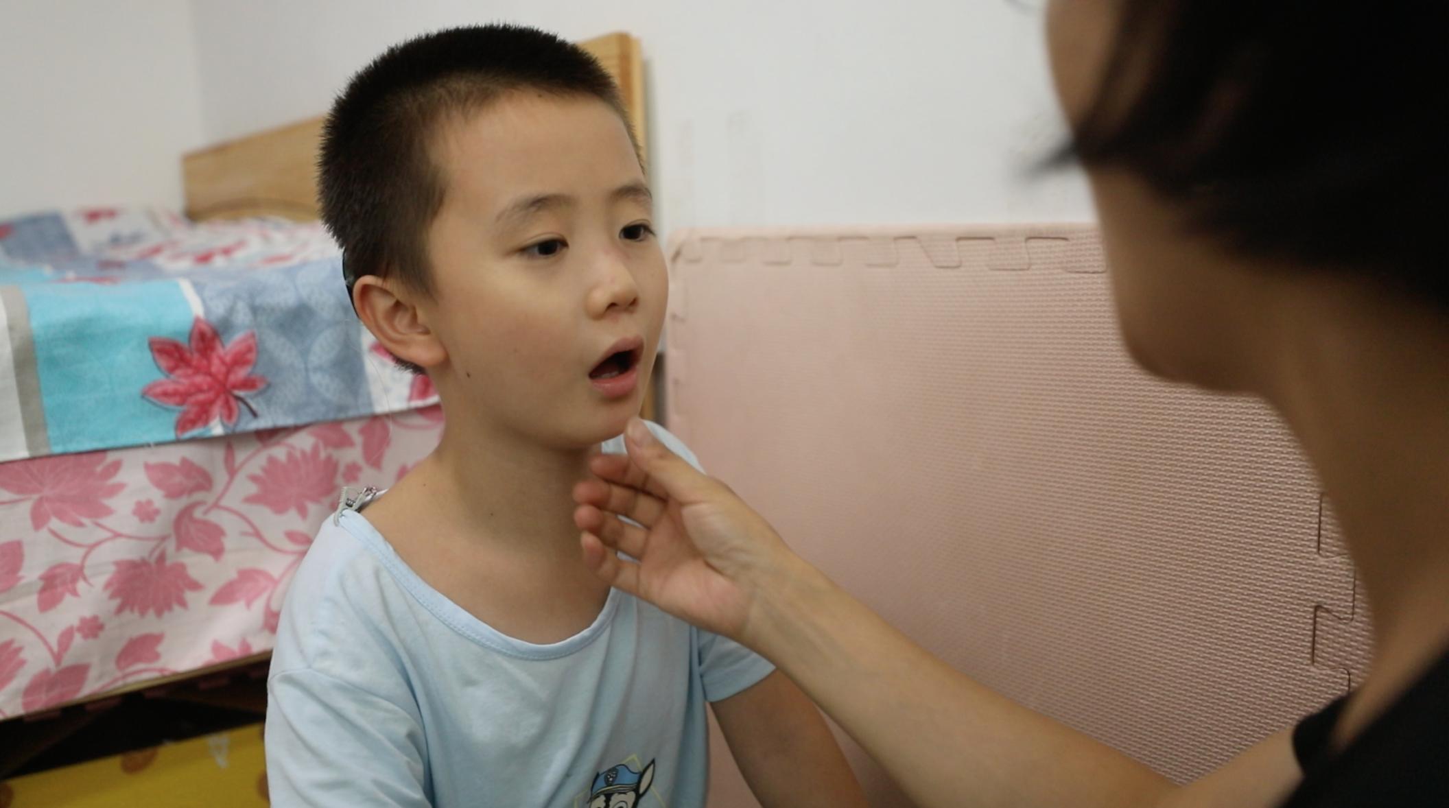 凯普生物是一家专注于体外诊断试剂和仪器的研发、生产与销售的公司，属于生物医药行业。该公司拥有核酸诊断试剂的核心技术，致力于基因测序和分子诊断技术的研发与应用。凯普生物的产品涵盖了HPV检测、HPV基因分型检测、肿瘤筛查等多个领域，并具备相关的资质认证和产品质量保证。此外，凯普生物也在积极探索新的技术发展方向，如基因测序技术在医学领域的应用等。