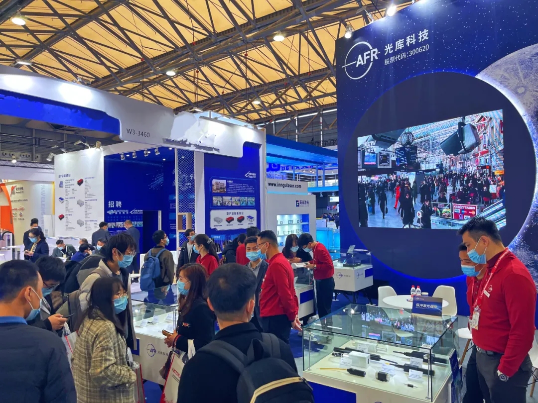 光库科技是一家专注于光通信器件的研发、制造和销售的公司。该公司致力于提供高质量的光通信器件和解决方案，以满足不断发展的光通信市场的需求。其主要产品包括各种类型的光收发器、光模块和光传感器等。光库科技拥有一支专业的研发团队和先进的生产设备，能够为客户提供可靠的产品和技术支持。此外，光库科技还注重技术创新和知识产权保护，拥有多项专利技术和知识产权。