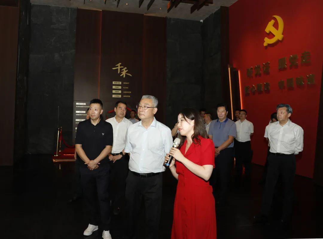 璞琏升科技是一家创新型科技公司，致力于提供前沿的技术解决方案和产品服务。以下是关于璞琏升科技的一些信息
