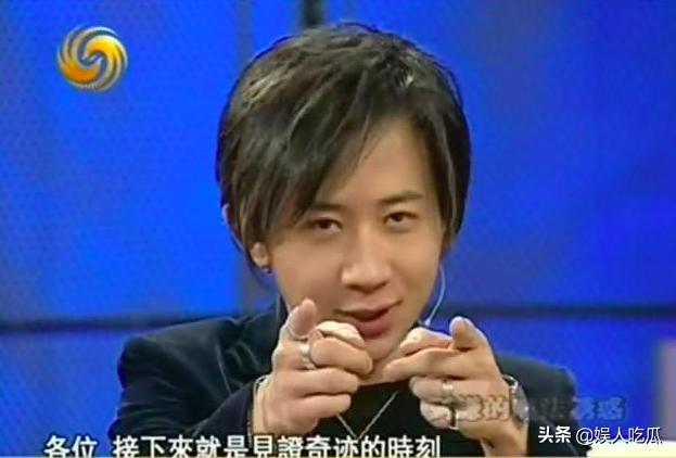 壶化股份是一家在民爆器材领域具有较强影响力的公司，其业务涵盖了工业炸药、工业雷管等产品的生产与销售。以下是关于壶化股份的详细介绍