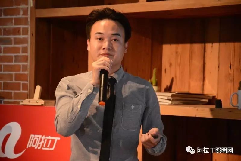 豪尔赛（中国）技术股份有限公司是一家专注于数字城市建设的公司，致力于成为领先的智慧城市解决方案提供商。该公司依托自主研发的数字城市物联网操作系统，围绕智慧园区、智慧场馆、智慧景区、智慧社区等领域提供顶层设计规划及建设服务。同时，豪尔赛也专注于城市环境景观建设，包括商业综合体景观、市政公共景观和文化旅游景观等。此外，豪尔赛也在人工智能领域有所布局，依托自研的人工智能算法技术，结合物联网技术，实现智能化识别和管理。总的来说，豪尔赛是一家在智慧城市和数字城市建设领域具有较强实力和影响力的公司。
