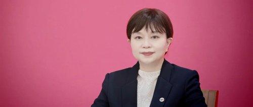 国信证券，深圳综合性证券公司的业务与荣誉概述