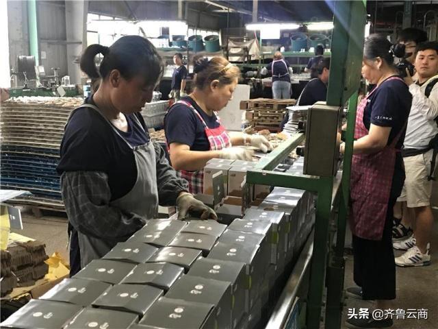 德力股份全称为德力股份（安徽德力日用玻璃股份有限公司），是一家专注于玻璃器皿制造和销售的公司。以下是关于德力股份的一些详细信息