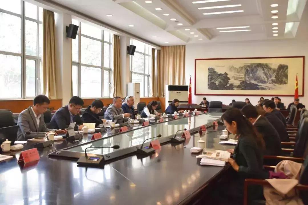 亚太实业，化工领域的综合性企业，专注高质量产品与优质服务
